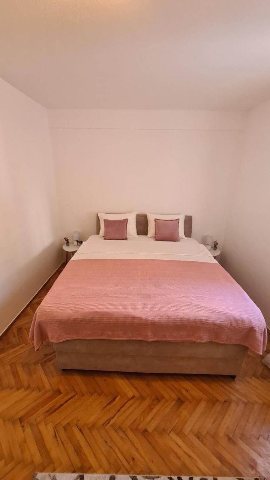 Boka Apartment Kotor Luaran gambar